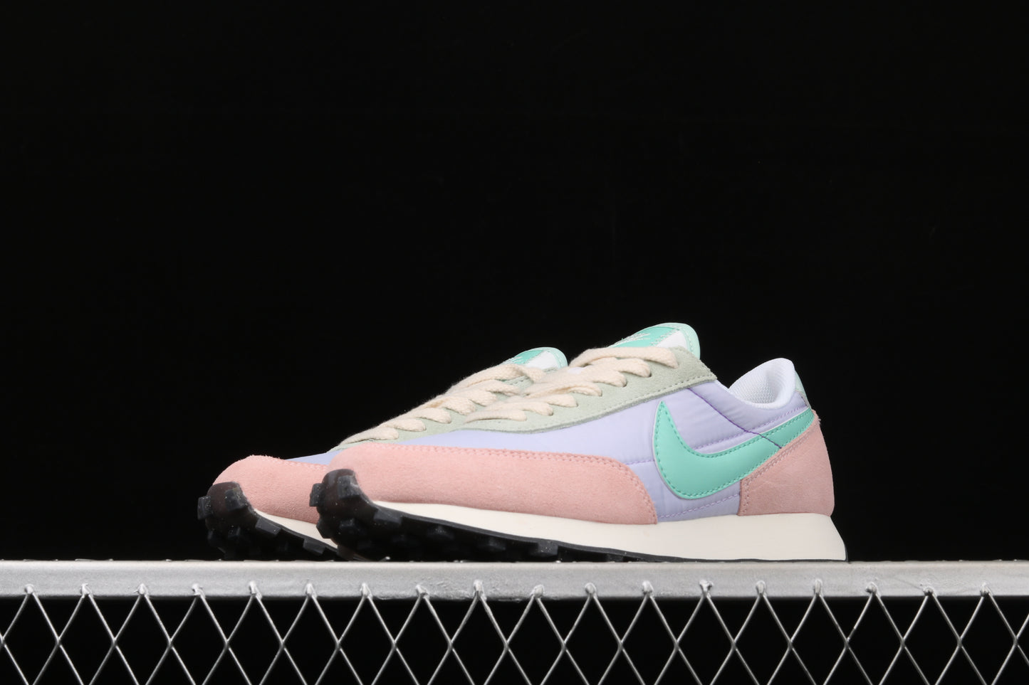 Wmns Daybreak 'Pastel' DJ0413-161